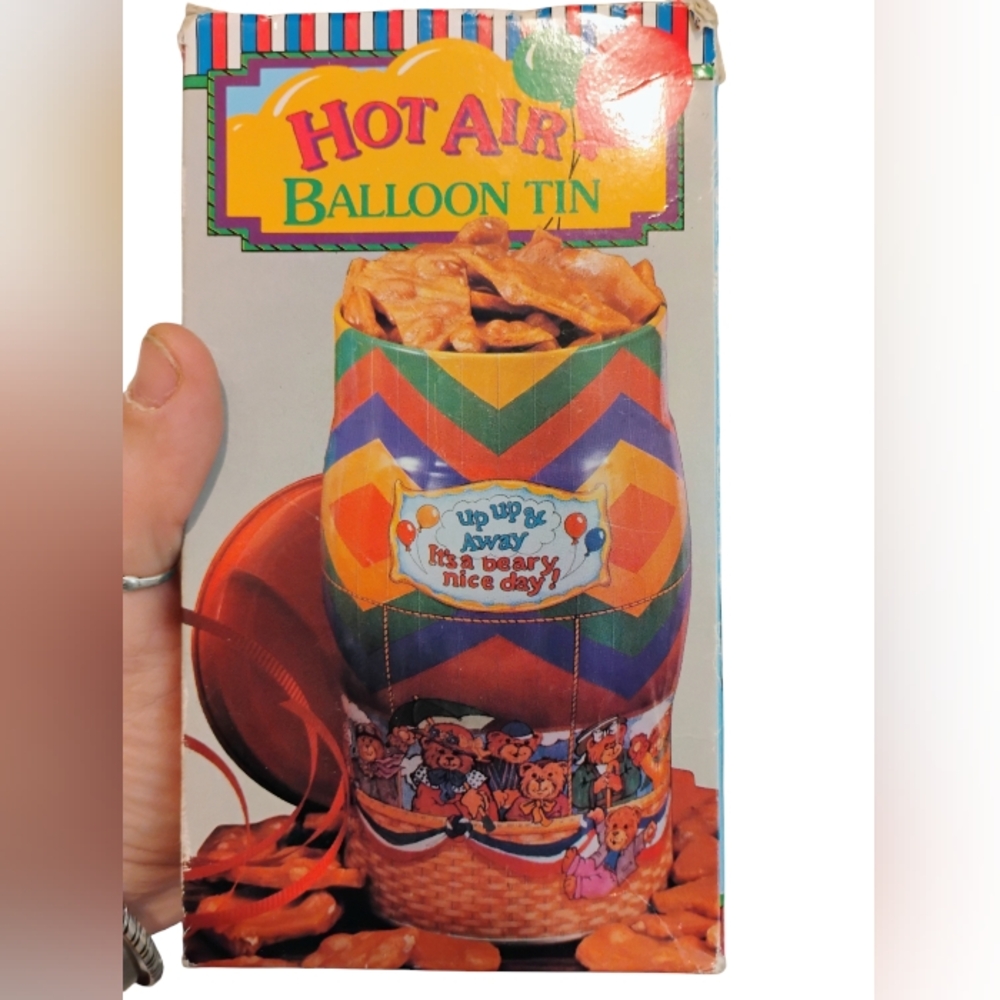 Vintage Giftco Hot Air Balloon Tin NIB